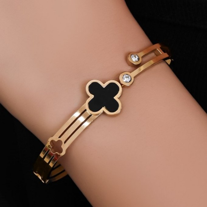 دستبند النگویی استیل طرح تک گل ونکلیف Vancleef رنگ کاملا ثابت کد mp (پس کرایه)