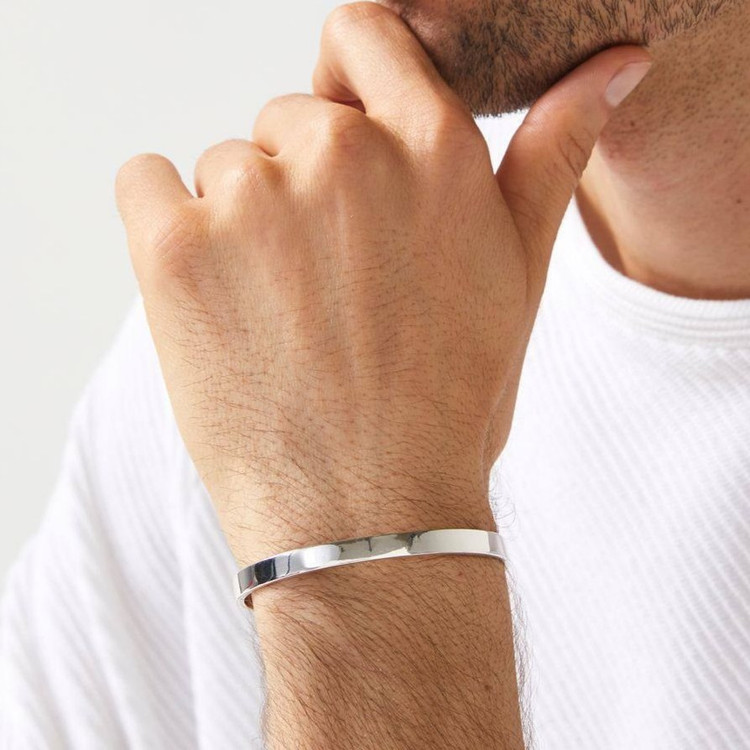 دستبند بنگل استیل در سه سایز متفاوت طلایی و نقره ای رنگ کاملا ثابت کد ki (پس کرایه)