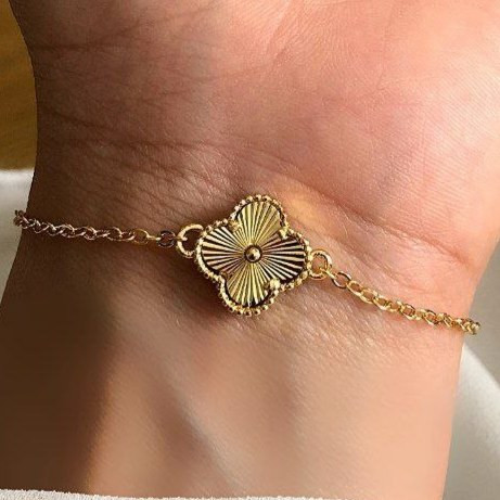 دستبند استیل مشابه طلا زنانه طرح تک گل ونکلیف طلایی رنگ کاملا ثابت کد mh (پس کرایه)
