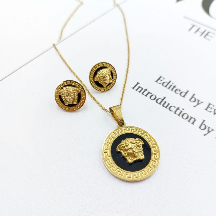 نیم ست گردنبند و گوشواره استیل زنانه طرح ورساچ Versace تنوع طرح رنگ کاملا ثابت کد mp (پس کرایه)