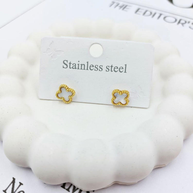 گوشواره استیل زنانه طرح گل ونکلیف Vancleef تنوع رنگ رنگ کاملا ثابت کد mp (پس کرایه)