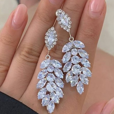 گوشواره زنانه طرح برگ نگین تنوع طرح رنگ کاملا ثابت کد tj (پس کرایه)