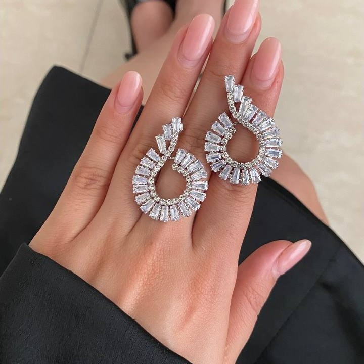گوشواره زنانه طرح نگین تنوع طرح رنگ کاملا ثابت کد tj (پس کرایه)