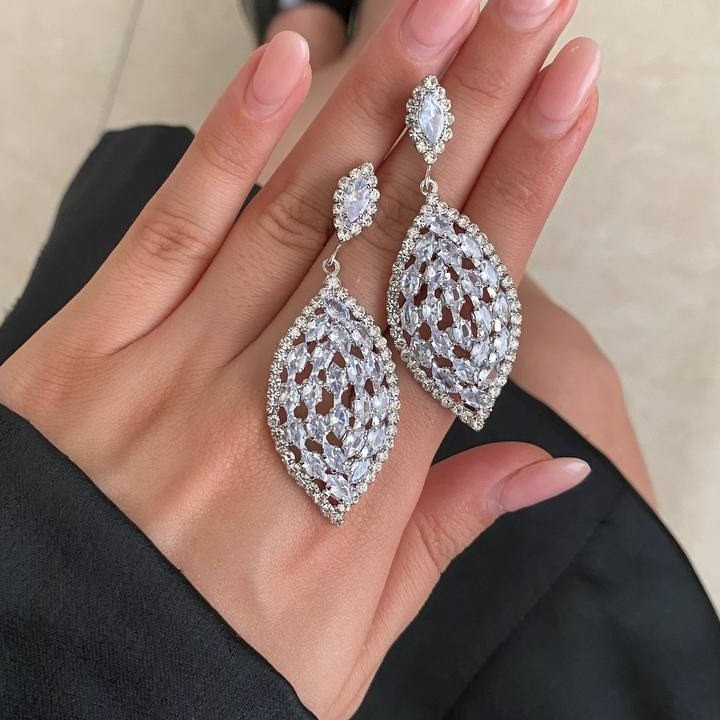 گوشواره زنانه طرح نگین تنوع طرح رنگ کاملا ثابت کد tj (پس کرایه)