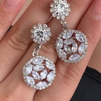 گوشواره زنانه طرح نگین تنوع طرح رنگ کاملا ثابت کد tj (پس کرایه)