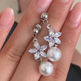 گوشواره زنانه طرح گل مروارید آویز تنوع طرح رنگ کاملا ثابت کد tj (پس کرایه)