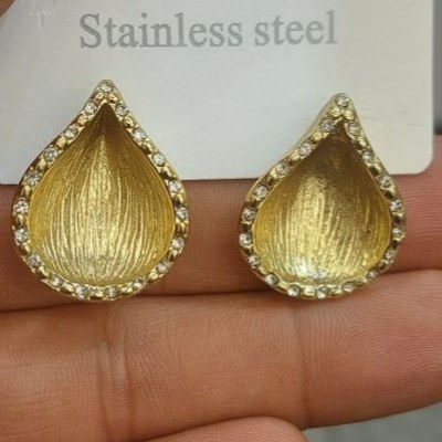 گوشواره آبکاری نقره طرح صدف رنگ کاملا ثابت کد bn (پس کرایه)