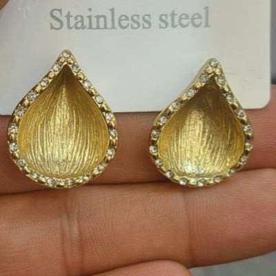 گوشواره آبکاری نقره طرح صدف رنگ کاملا ثابت کد bn (پس کرایه)