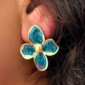 گوشواره میناکاری زنانه طرح گل رنگ کاملا ثابت کد sm (پس کرایه)