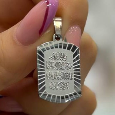 پلاک آویز و گردنبند طرح ونیکات و چهارقول نگین دار دو رنگ طلایی و نقره ای همراه زنجیر رنگ کاملا ثابت کد gy (پس کرایه)