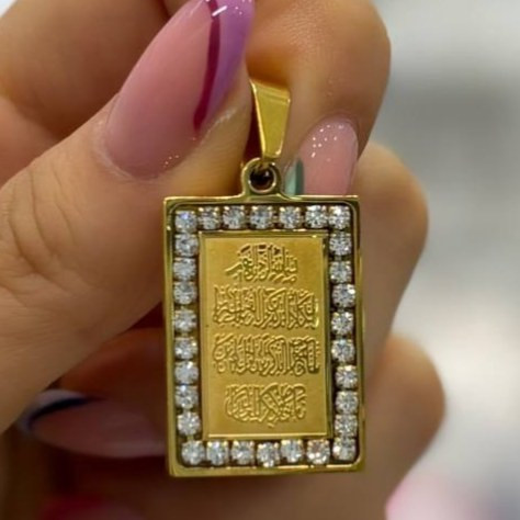 پلاک آویز و گردنبند طرح ونیکات و چهارقول نگین دار دو رنگ طلایی و نقره ای همراه زنجیر رنگ کاملا ثابت کد gy (پس کرایه)