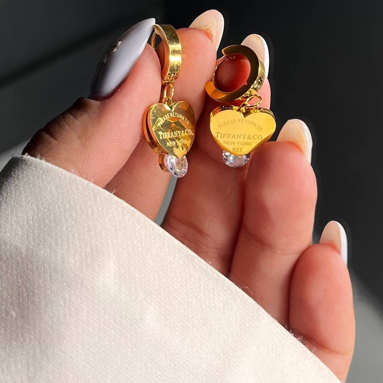 گوشواره استیل زنانه طرح قلب تیفانی Tiffanyرنگ ثابت کد tk (پس کرایه)