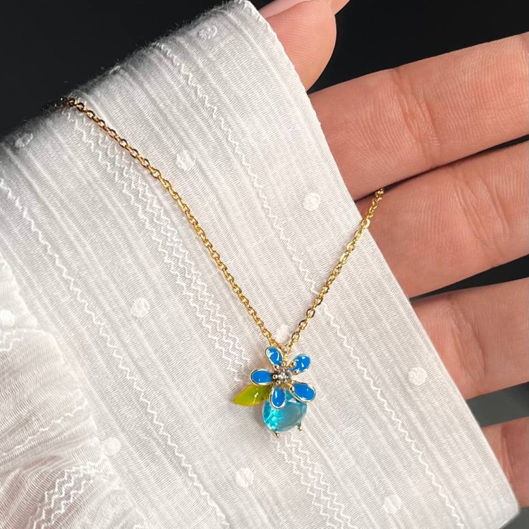 گردنبند و آویز پلاک طرح جواهری زنانه طرح گل آبی نگین تنوع طرح رنگ ثابت کد tk (پس کرایه)