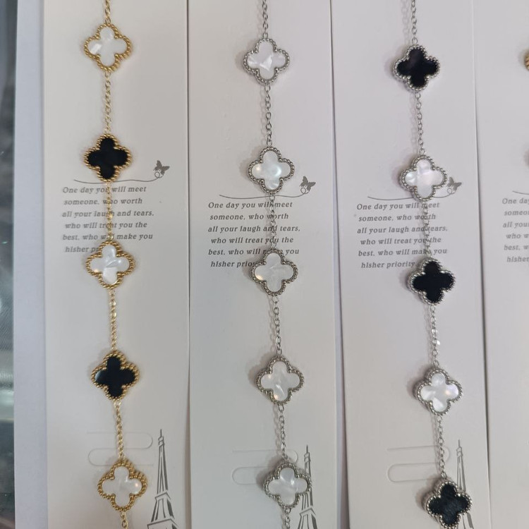 دستبند استیل زنجیری طرح گل ونکلیف Vancleef تنوع رنگ رنگ ثابت کد vn (پس کرایه)
