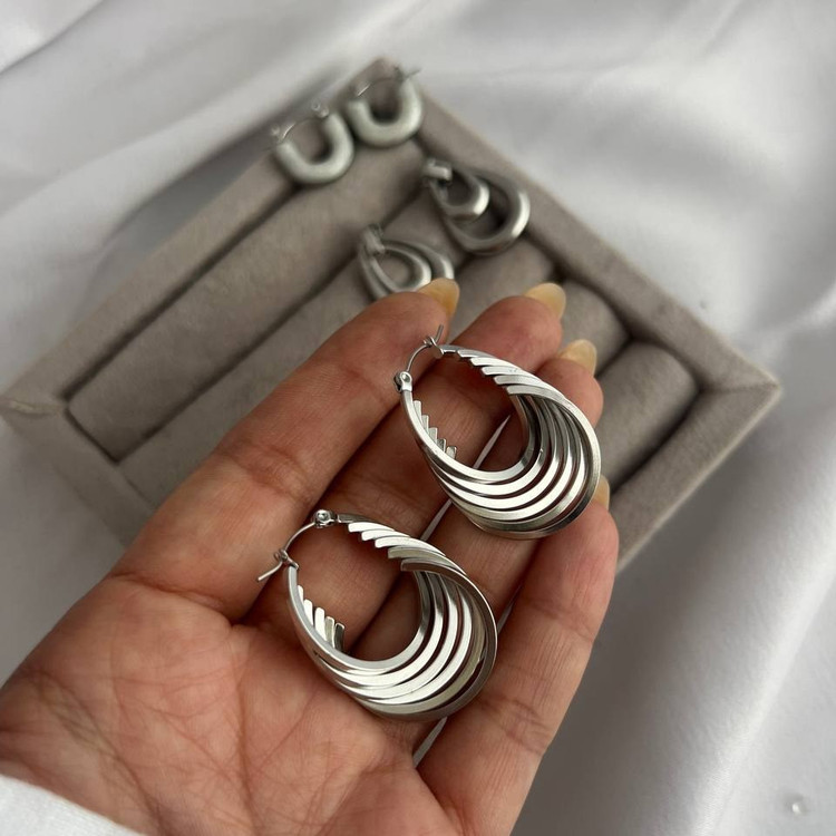 گوشواره استیل زنانه طرح مار تنوع طرح رنگ ثابت کد tj (پس کرایه)
