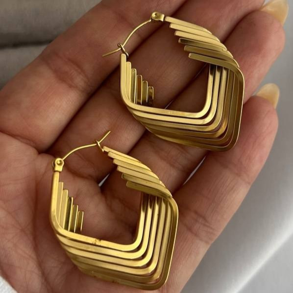 گوشواره استیل زنانه طرح لوزی تنوع طرح رنگ ثابت کد tj (پس کرایه)