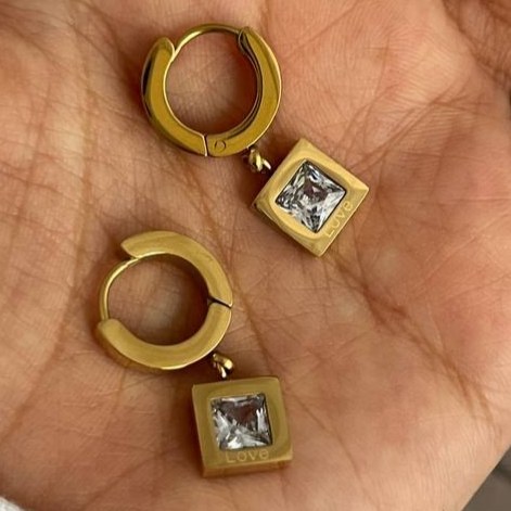 گوشواره استیل زنانه طرح نگین مربع آویز حلقه ای تنوع طرح رنگ ثابت کد tj (پس کرایه)