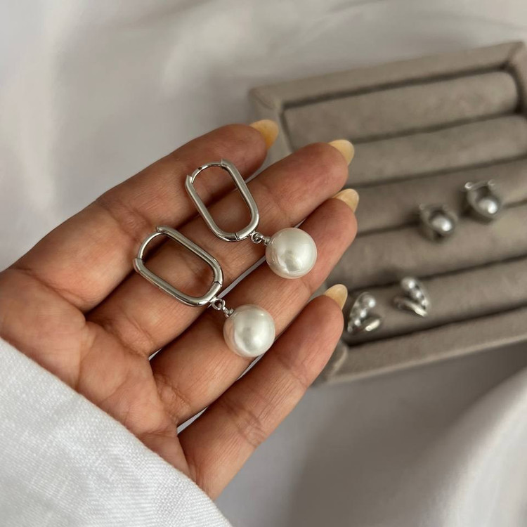 گوشواره استیل زنانه طرح نگین مربع آویز حلقه ای تنوع طرح رنگ ثابت کد tj (پس کرایه)