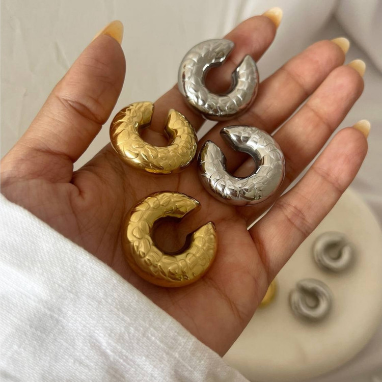 گوشواره استیل زنانه طرح مینیمال گوی تنوع طرح رنگ ثابت و ضد حساسیت کد tj (پس کرایه)