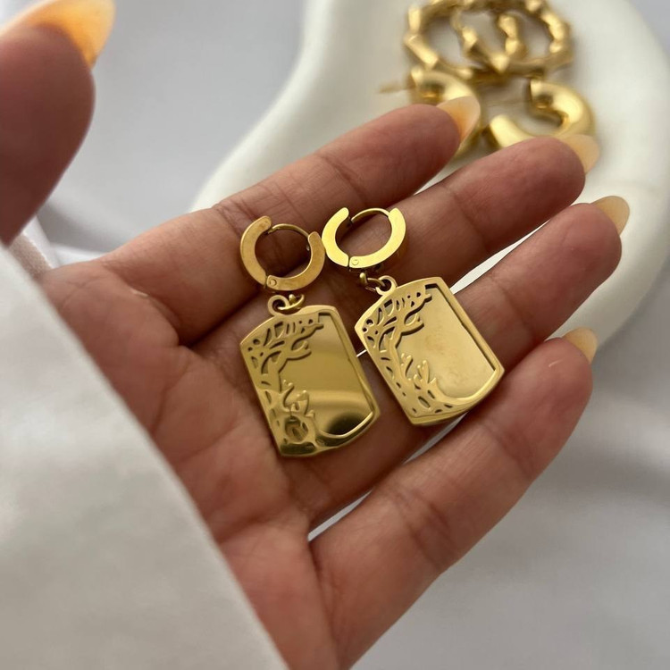 گوشواره استیل زنانه طرح وسط مروارید تنوع طرح رنگ ثابت و ضد حساسیت کد tj (پس کرایه)