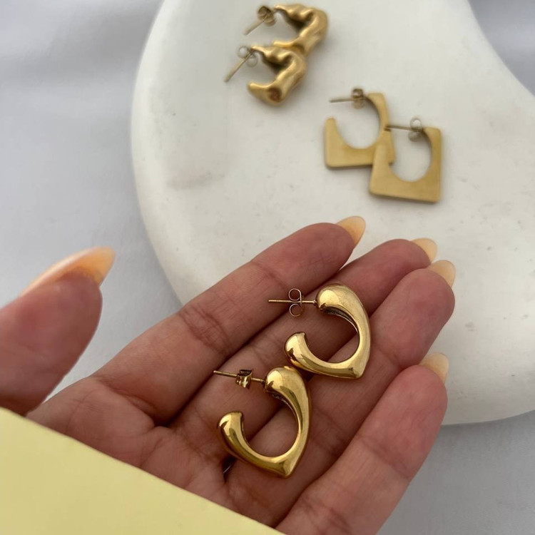 گوشواره استیل زنانه طرح مینیمال تنوع طرح رنگ ثابت و ضد حساسیت کد tj (پس کرایه)
