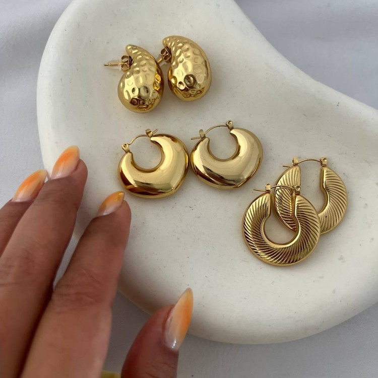 گوشواره استیل زنانه طرح حلقه ای تنوع طرح رنگ ثابت و ضد حساسیت کد tj (پس کرایه)