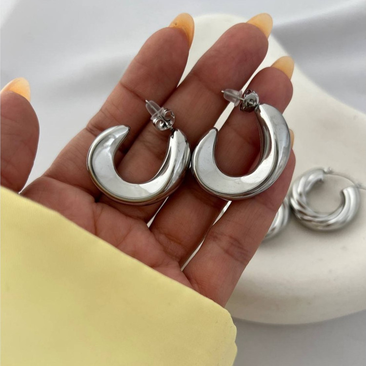 گوشواره استیل زنانه طرح مینیمال قلب تنوع طرح رنگ ثابت و ضد حساسیت کد tj (پس کرایه)