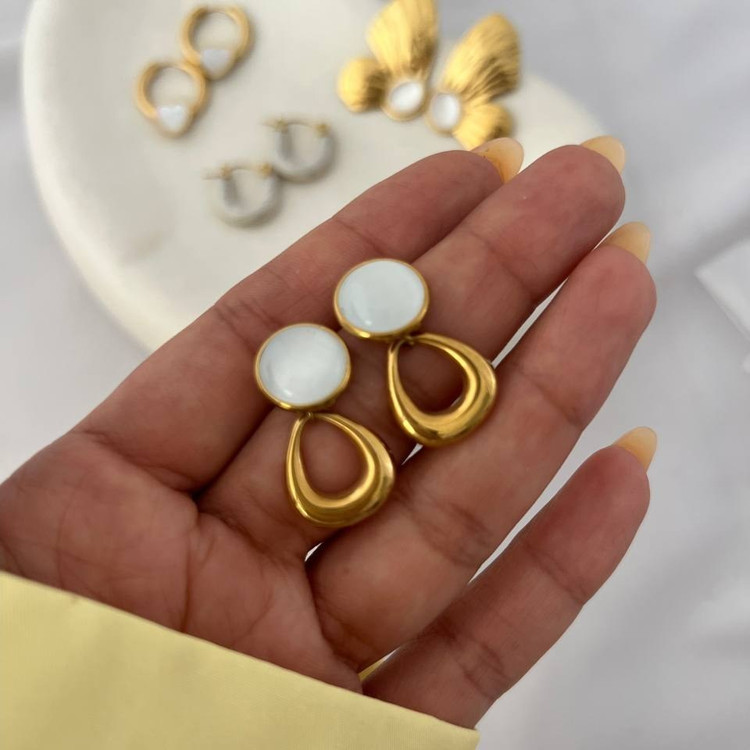 گوشواره استیل زنانه طرح دایره آویز رنگ ثابت و ضد حساسیت کد tj (پس کرایه)