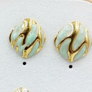گوشواره میناکاری زنانه طرح لوزی تنوع طرح رنگبندی رنگ ثابت کد mp (پس کرایه)