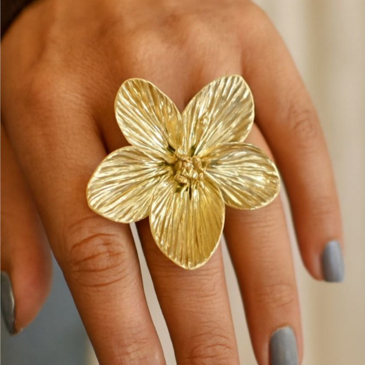 انگشتر استیل زنانه طرح پر تنوع طرح freesize رنگ ثابت کد bn (پس کرایه)