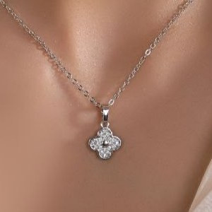 نیم ست گردنبند و گوشواره جواهری نگین کاری مخراج طرح ونکلیف رنگ ثابت کد mp (پس کرایه)