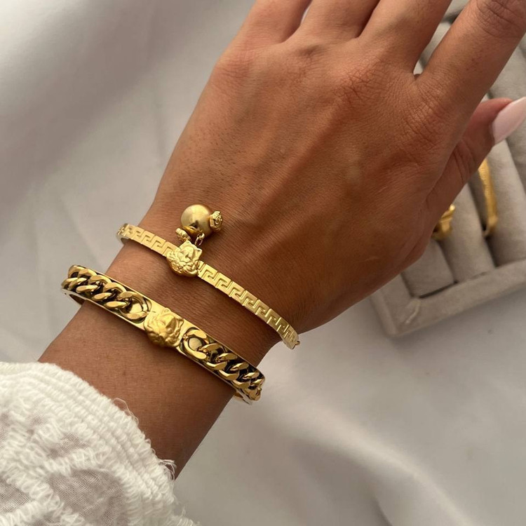 دستبند النگویی و بنگل استیل زنانه طرح ورساچ Versace تنوع طرح رنگ ثابت کد tj (پس کرایه)