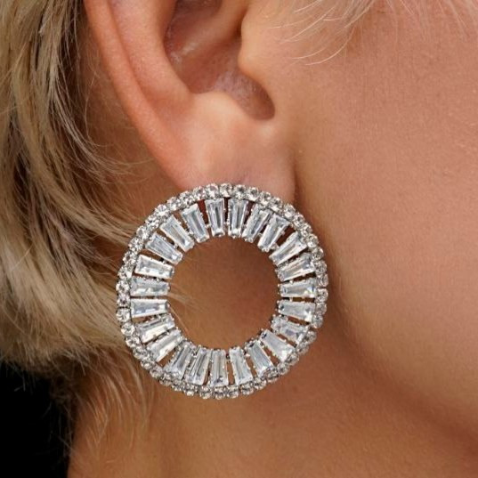 گوشواره جواهری طرح حلقه ای مینیمال رنگ کاملا ثابت کد bn (پس کرایه)
