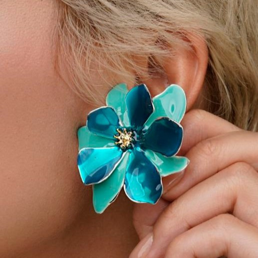 گوشواره طرح زیبای گل رنگ کاملا ثابت کد bn (پس کرایه)