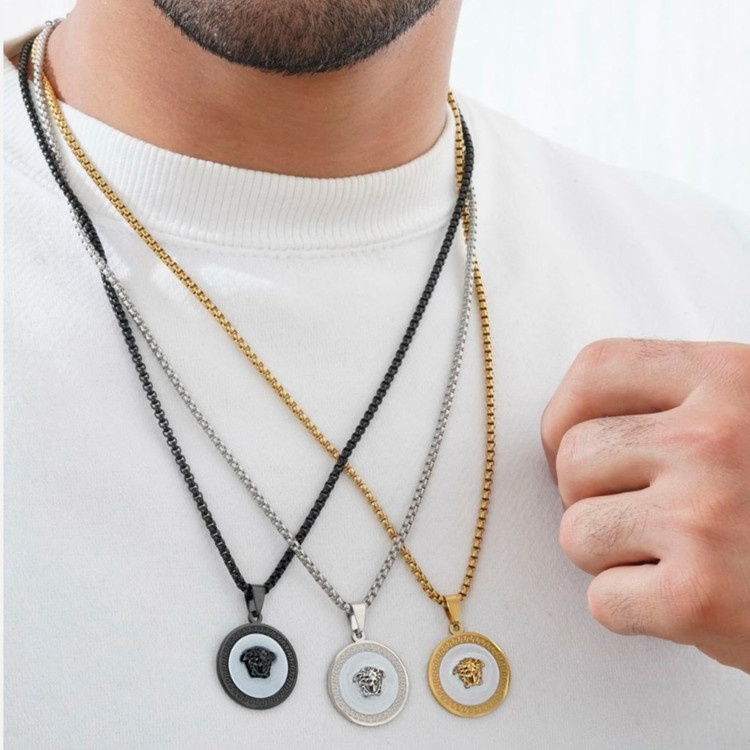 گردنبند و آویز پلاک استیل مردانه طرح ورساچ Versace تنوع طرح رنگ ثابت کد sm (پس کرایه)