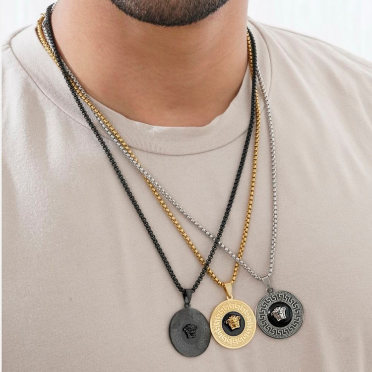 گردنبند و آویز پلاک استیل مردانه طرح ورساچ Versace تنوع طرح رنگ ثابت کد sm (پس کرایه)