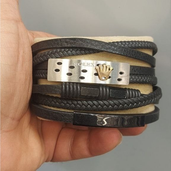 دستبند چرمی قفل و پلاک استیل مردانه طرح گوچی Gucci کیفیت چرم عالی در تنوع طرح رنگ ثابت کد bn (پس کرایه)