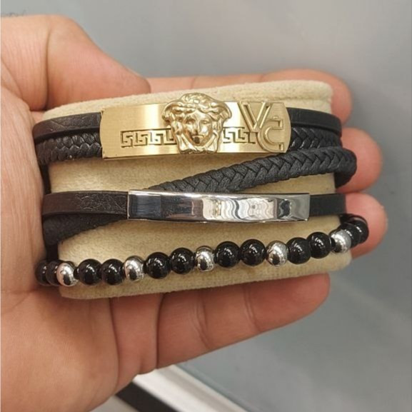 دستبند چرمی قفل و پلاک استیل مردانه کارتیر Cartier کیفیت چرم عالی تنوع طرح رنگ ثابت کد bn (پس کرایه)