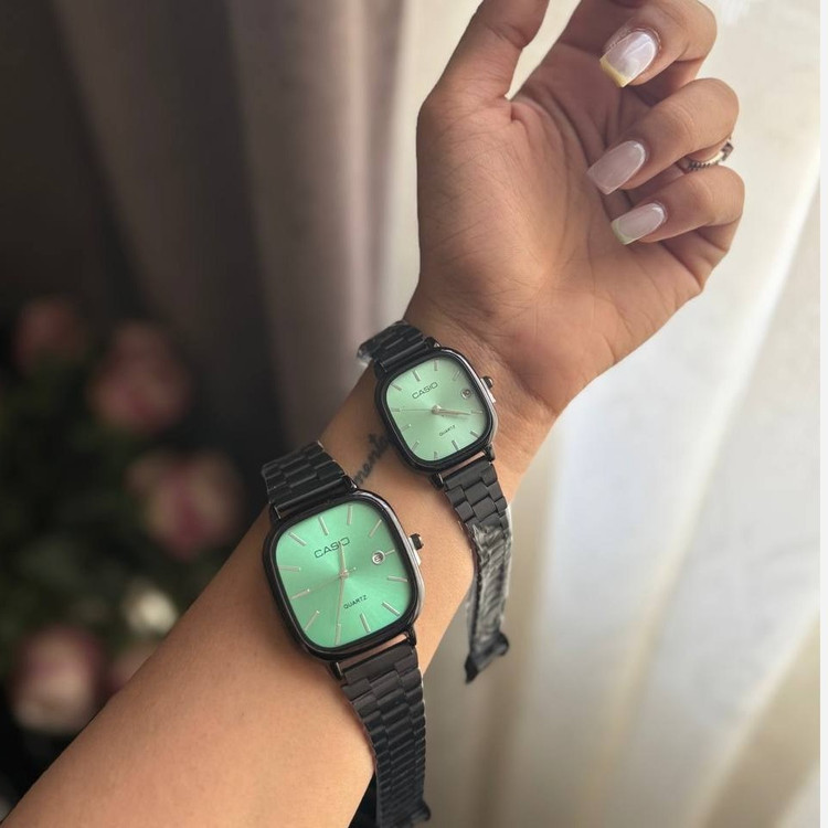 ست ساعت مچی زنانه و مردانه برند صفحه رنگی کاسیو Casio رنگ ثابت کد sm (پس کرایه)