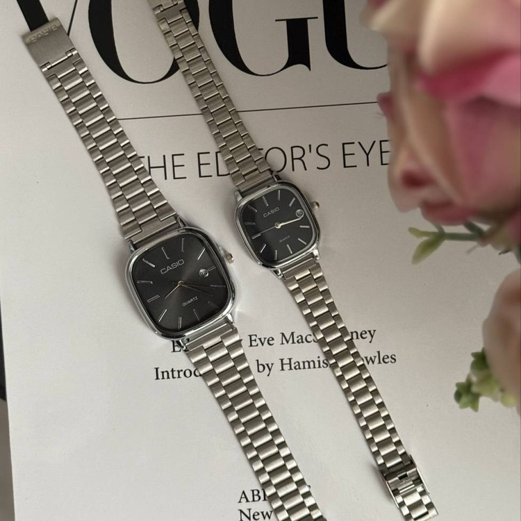 ست ساعت مچی زنانه و مردانه برند کاسیو Casio نقره ای و مشکی رنگ ثابت کد sm (پس کرایه)