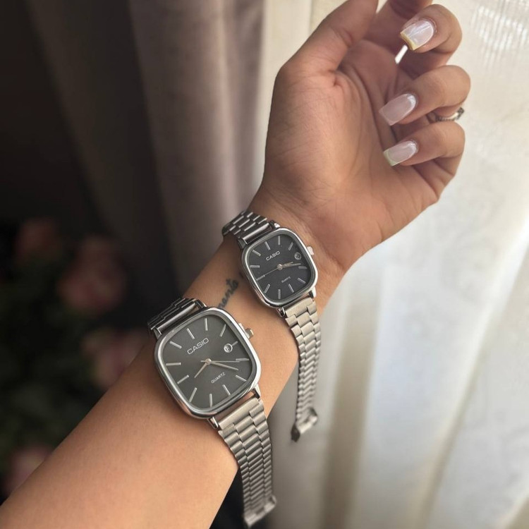 ست ساعت مچی زنانه و مردانه برند کاسیو Casio نقره ای و مشکی رنگ ثابت کد sm (پس کرایه)