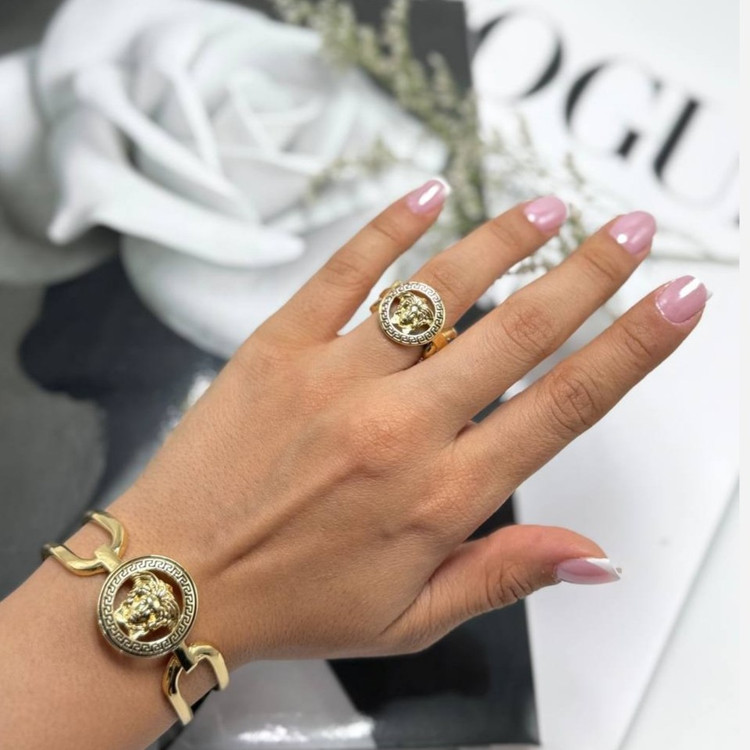 نیم ست دستبند و انگشتر طرح جواهری زنانه طرح ورساچ Versace تنوع طرح رنگ ثابت کد sm (پس کرایه)