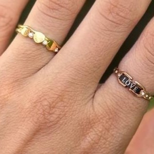 انگشتر استیل زنانه طرح لاو Love تنوع طرح رنگ ثابت کد sm (پس کرایه)