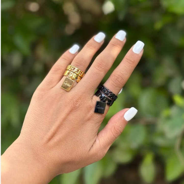 انگشتر استیل زنانه طرح آویز کارتیر Cartier دو رج رنگ ثابت کد sm (پس کرایه)