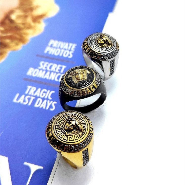 انگشتر استیل مردانه طرح ورساچ VERSACE رنگ ثابت و ضد حساسیت کد mp (پس کرایه)
