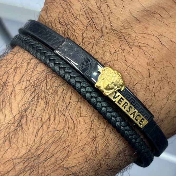 دستبند چرمی قفل و پلاک استیل مردانه ورساچه Versace کیفیت چرم عالی تنوع طرح رنگ ثابت کدbn (پس کرایه)