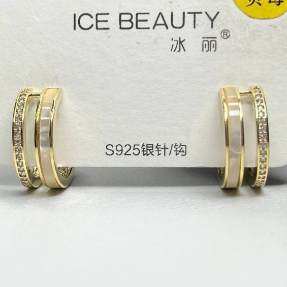 گوشواره طرح جواهری (میخ نقره) طرح دو حلقه نگین رنگ ثابت کد tk (پس کرایه)