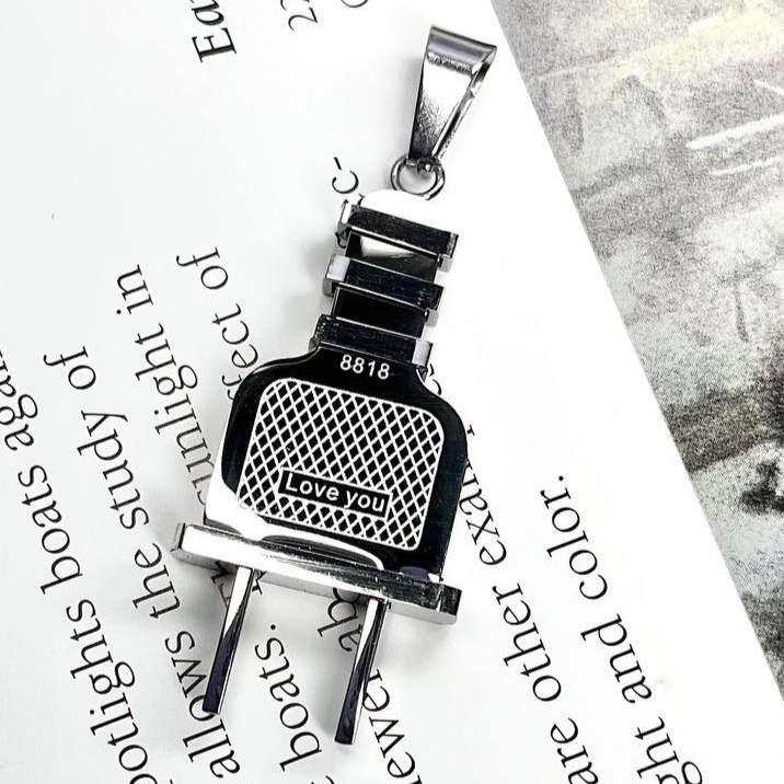گردنبند و آویز پلاک استیل مردانه طرح عطر و ادکلن رنگ ثابت کد tk (پس کرایه)