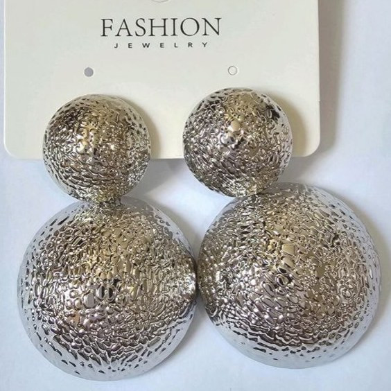 گوشواره زنانه آبکاری نقره طرح دو دایره دگمه ای رنگ ثابت کد vn (پس کرایه)