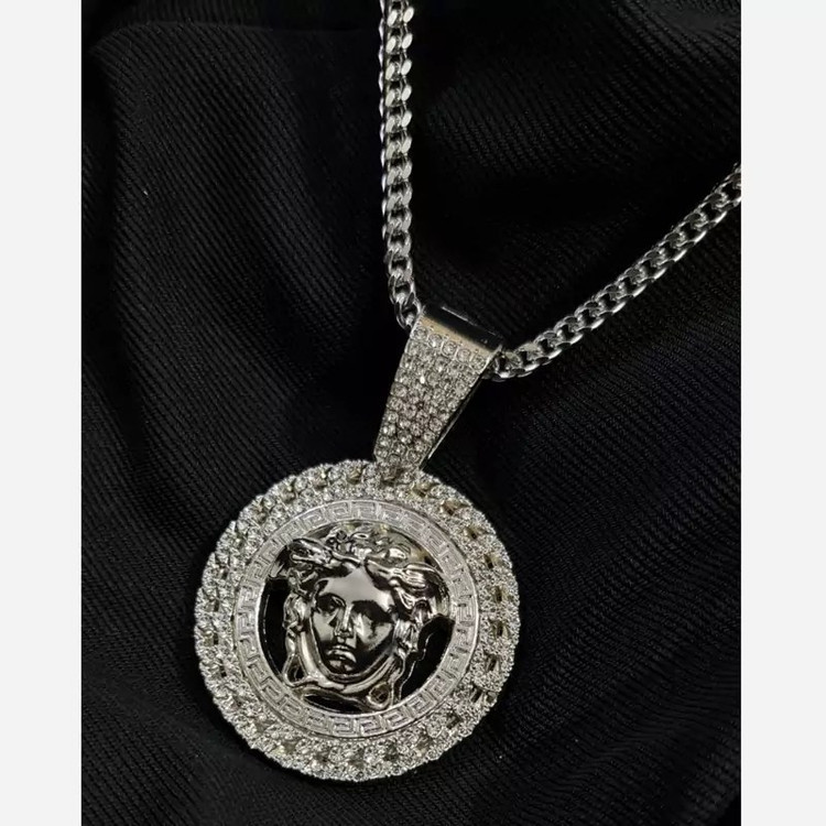 گردنبند و آویز پلاک فول نگین طرح ورساچه Versace رنگ ثابت کد vn (پس کرایه)